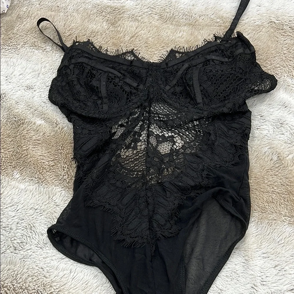 Bardot Britney Bodysuit in Black - Picture 3 of 9